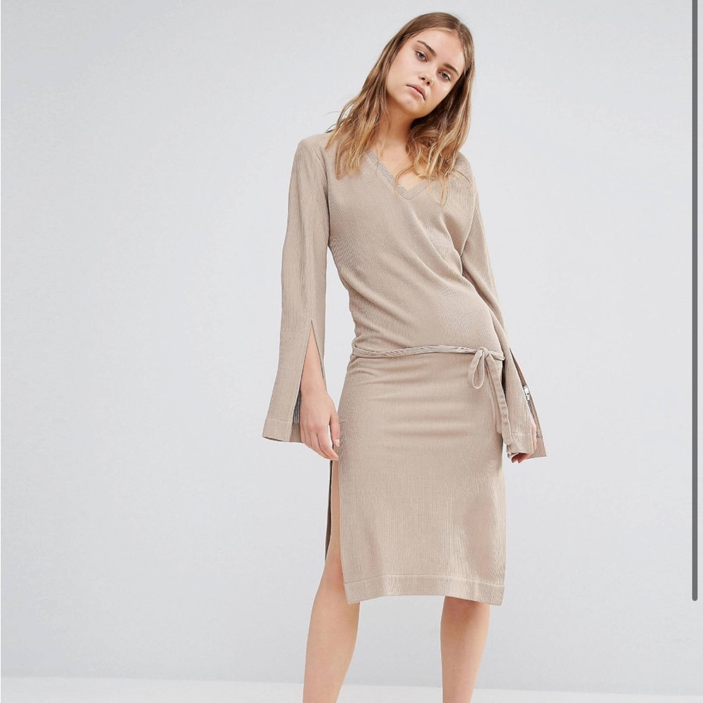 House Of Sunny Split Sleeve Rib Dress With Tie Front Beige Tan Size US 4 Small - Picture 1 of 16